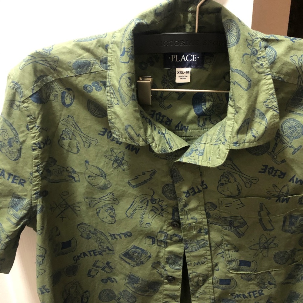 Children’s place button down - Picture 3 of 4